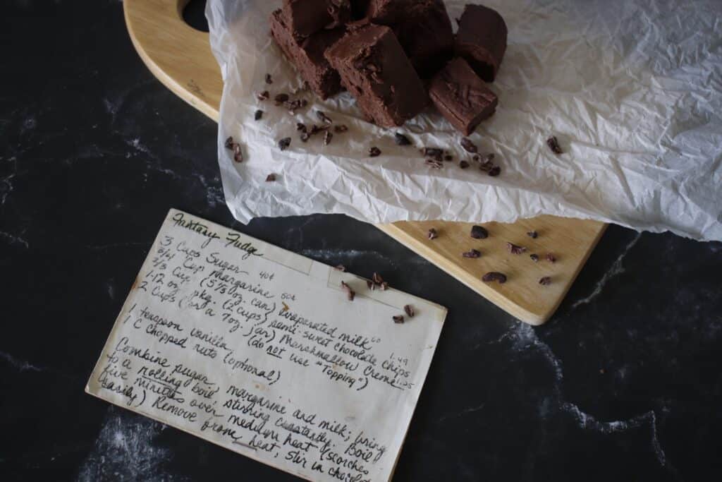 Hand written recipe card for old fashioned fantasy fudge.