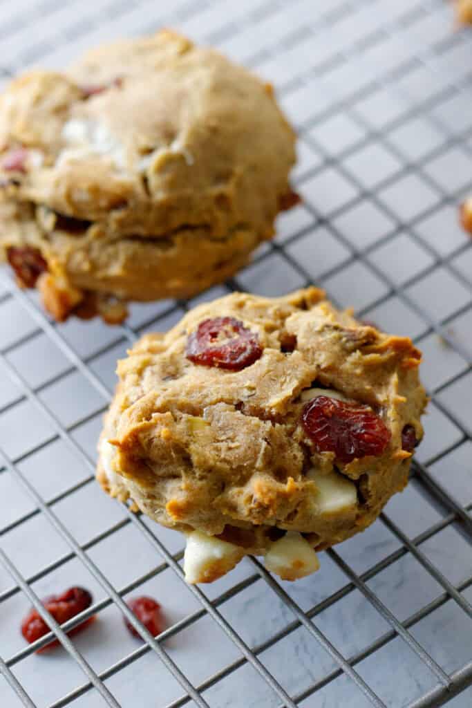 close up cookie on a wire cooling rack